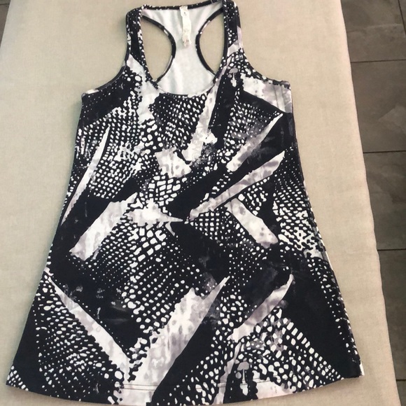 Lululemon thank top - Picture 1 of 4